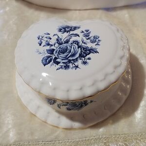 NOS Vintage Maryleigh Blue Heart & Flower Trinket Box English China Pottery